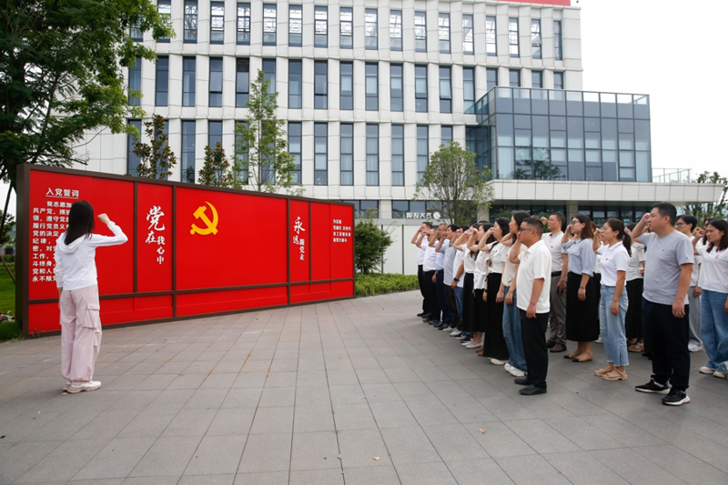 1783497082739017402.png 图片12.png